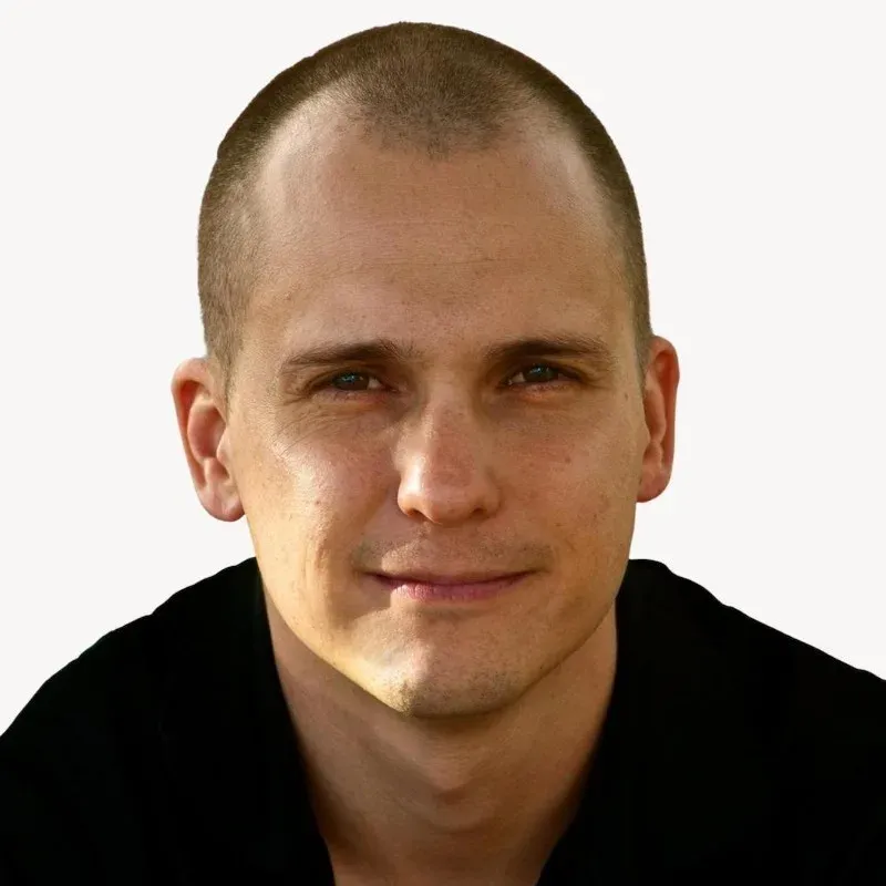 Portrait of the Safekeep Global founder